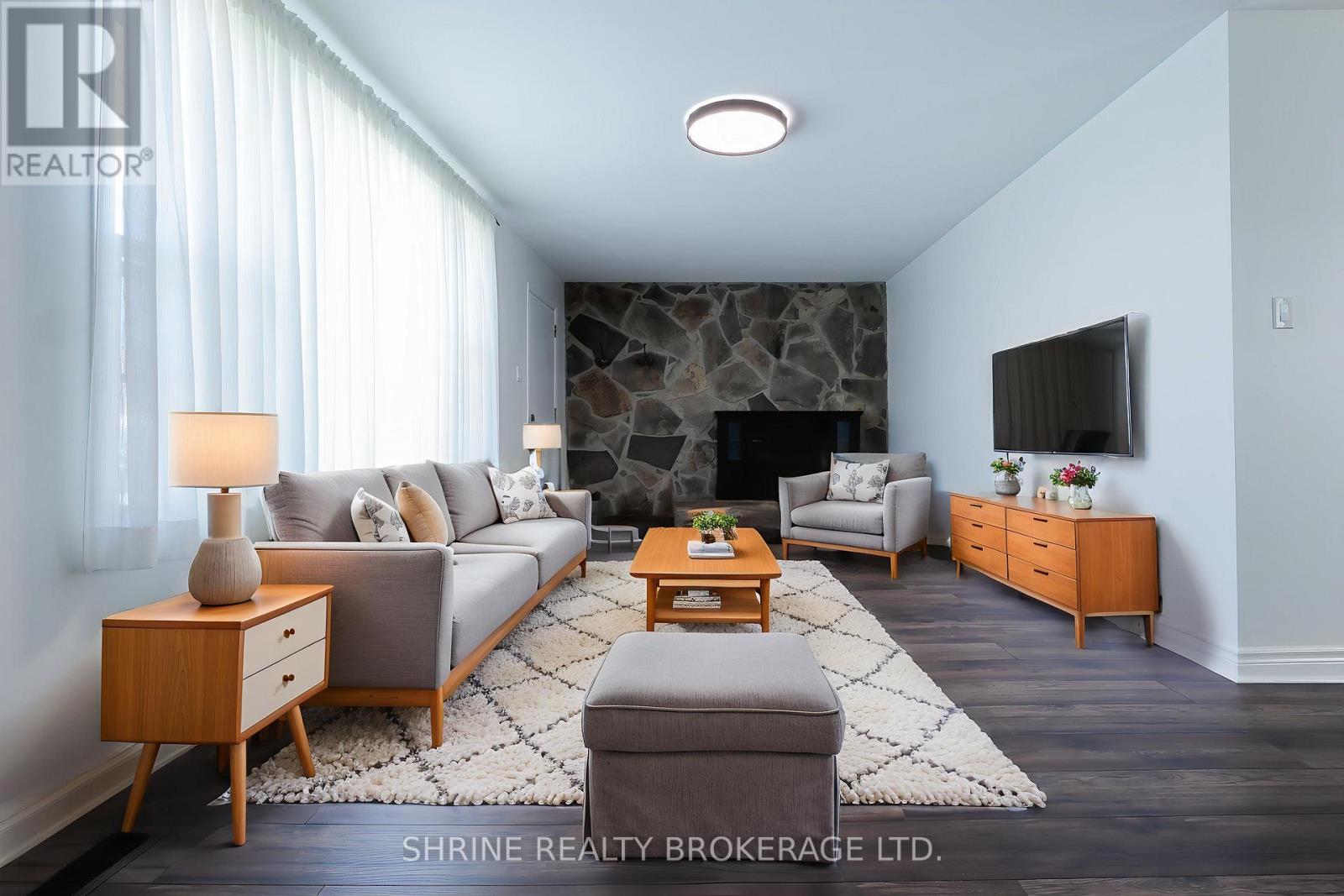 853 Queens Ave, London, ON N5W 3H7