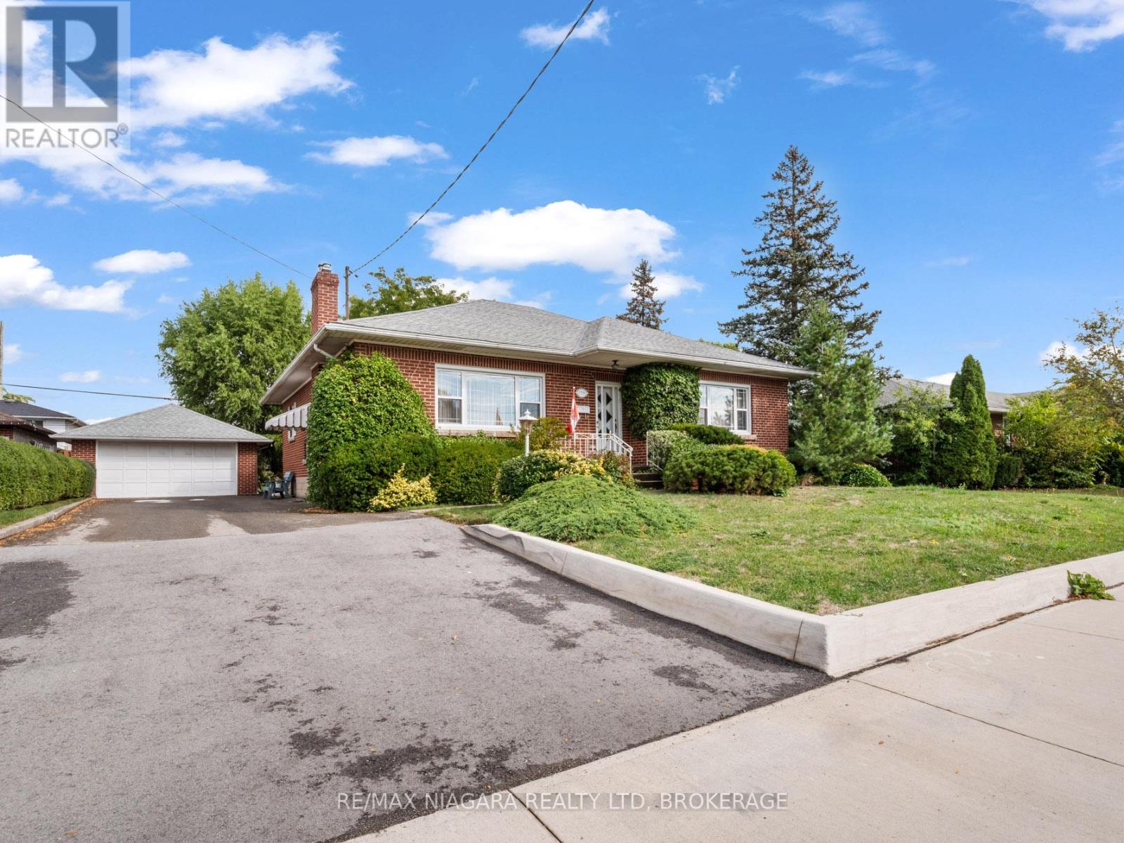 129 Idylewylde St, Fort Erie, ON L2A 2L4