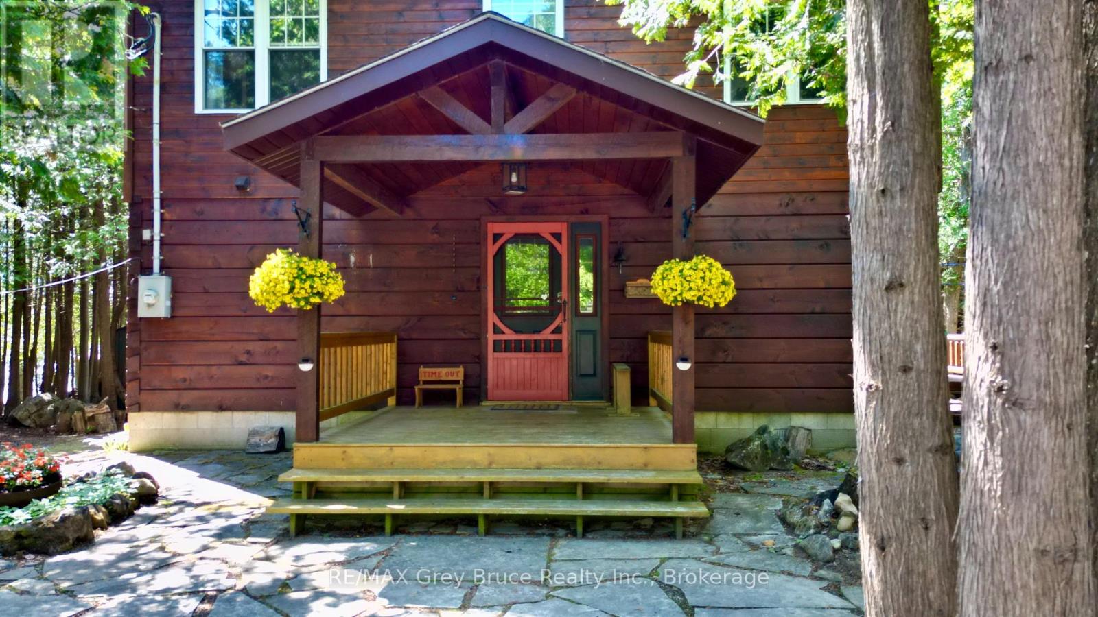 9 Hope Dr, Northern Bruce Peninsula, ON N0H 1Z0