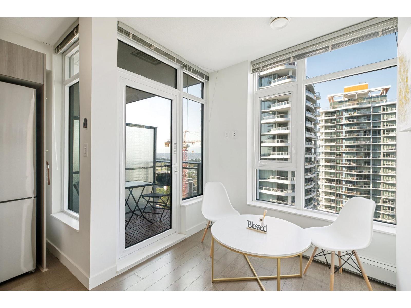 13308 Central Avenue Unit 1813, Surrey, BC V3T 0M4