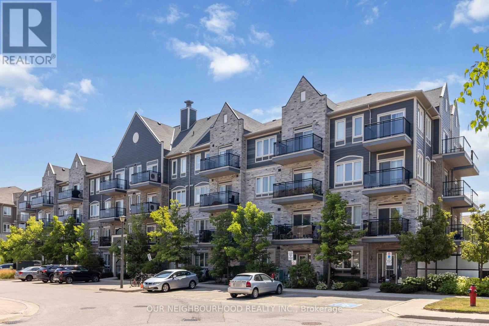 201 3075 Thomas St, Mississauga, ON L5M 0M4