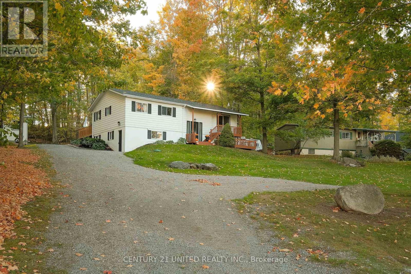 1274 Youngs Cove Rd, Selwyn, ON K0L 1T0