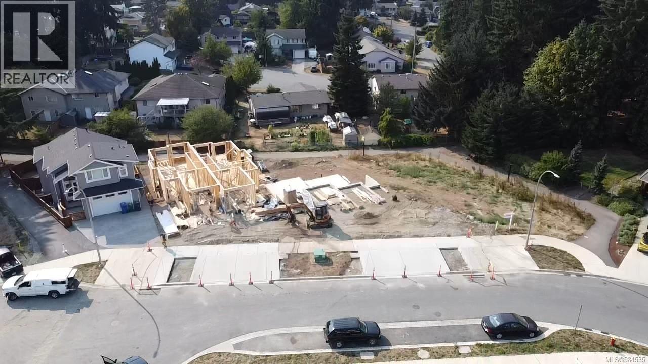 7 Leam Rd, Nanaimo, BC V9T 3N7
