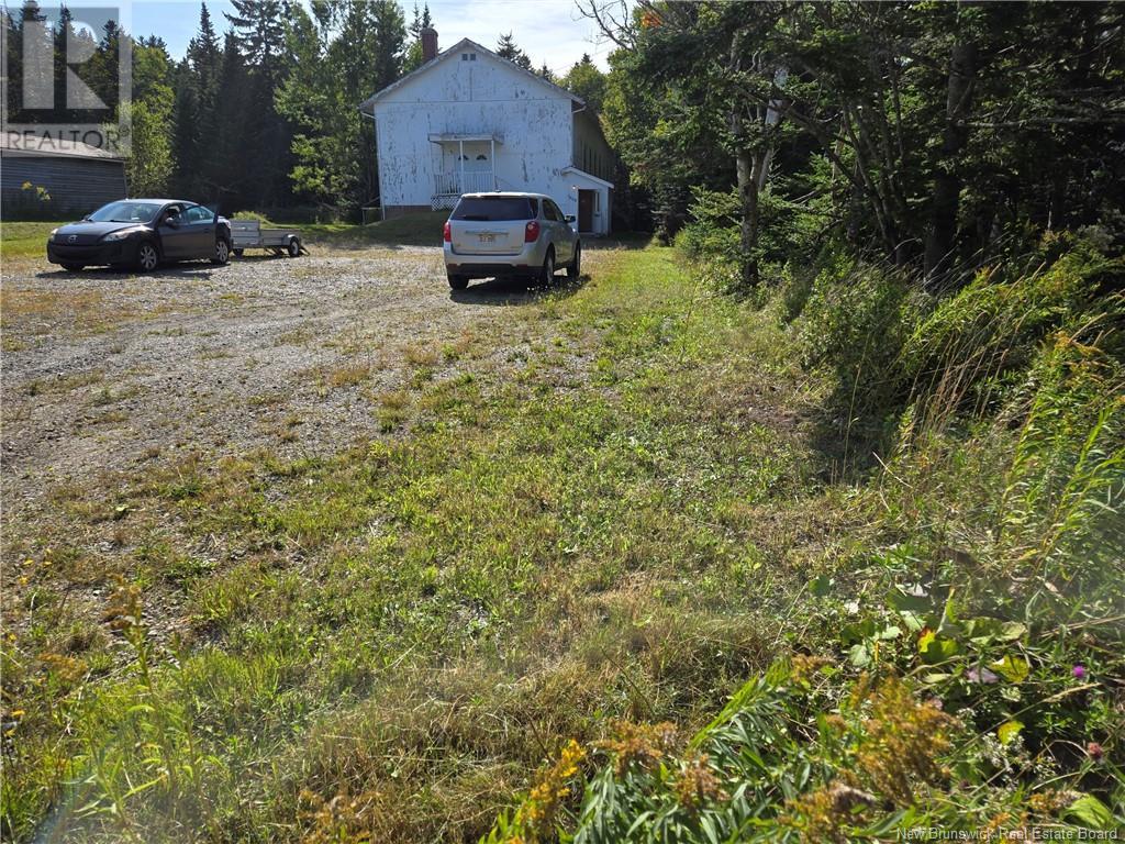 1668 Lorneville Rd, Saint John, NB E2M 7E6