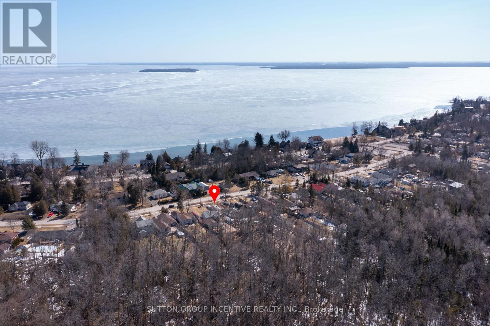 2766 Ireton St, Innisfil, ON L9S 2J2