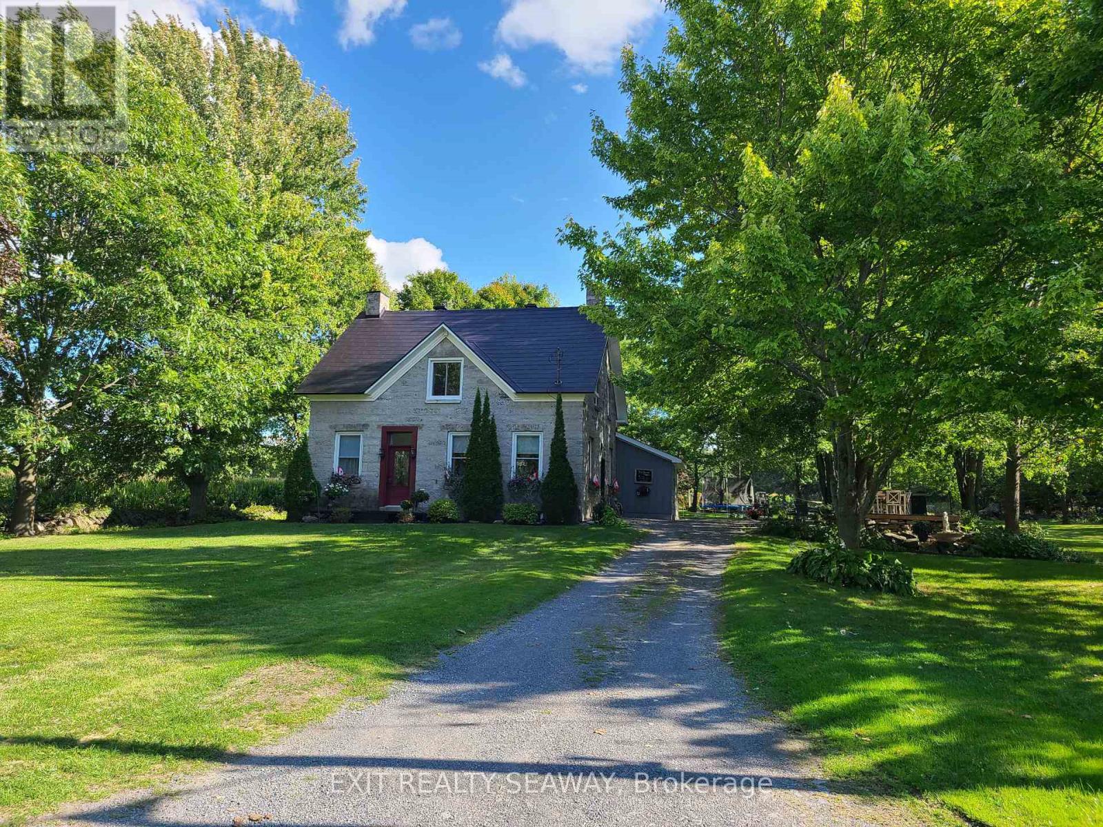 18199 Street Rd, South Glengarry, ON K6H 5R6
