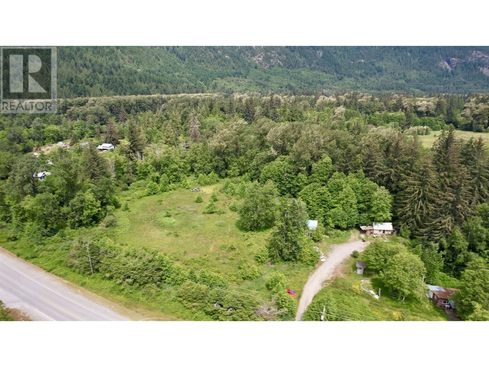 860 Mackenzie 20 Hwy, Bella Coola, BC V0T 1C0