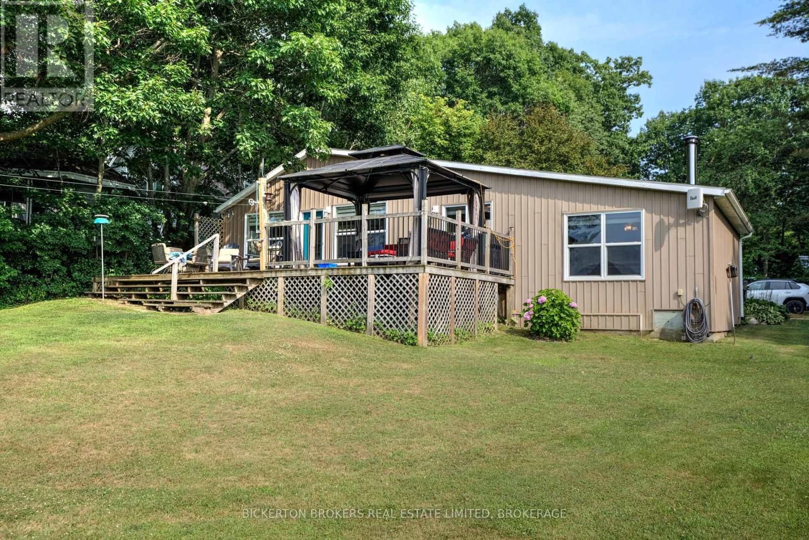 70 Kerry Point Rd, Leeds and the Thousand Islands, ON K0E 1R0