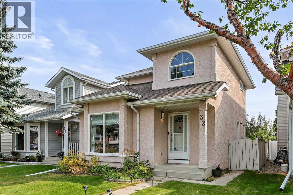 32 Millrise Cres SW, Calgary, AB T2Y 2H6