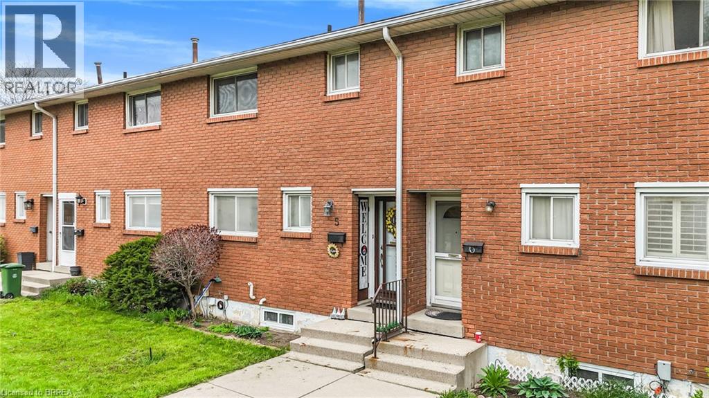 161 Berkindale Drive Unit 5, Hamilton, ON L8E 1M6