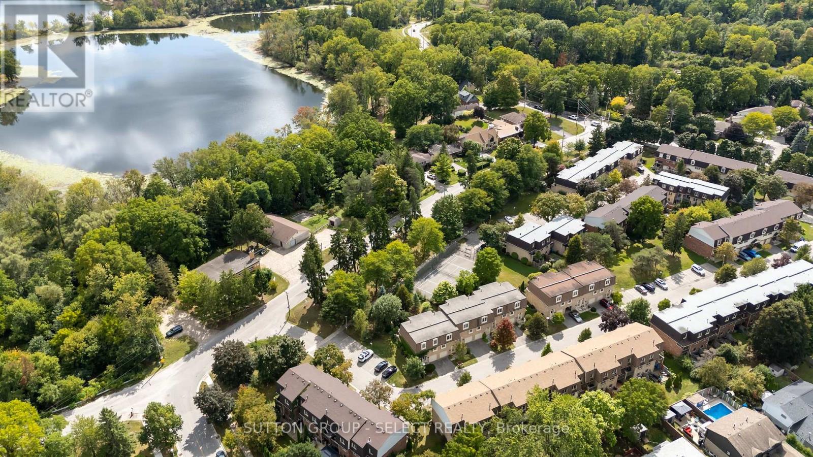 130 900 Pond View Rd, London, ON N5Z 4L7