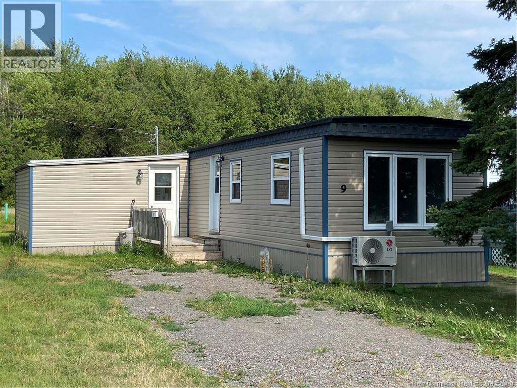 9 Laura Ln, Moncton, NB E1E 3S9