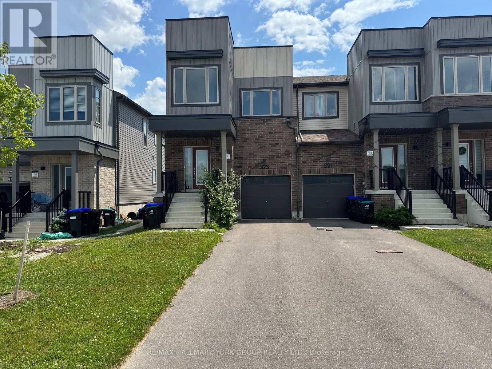 323 Atkinson St, Clearview, ON L0M 1S0