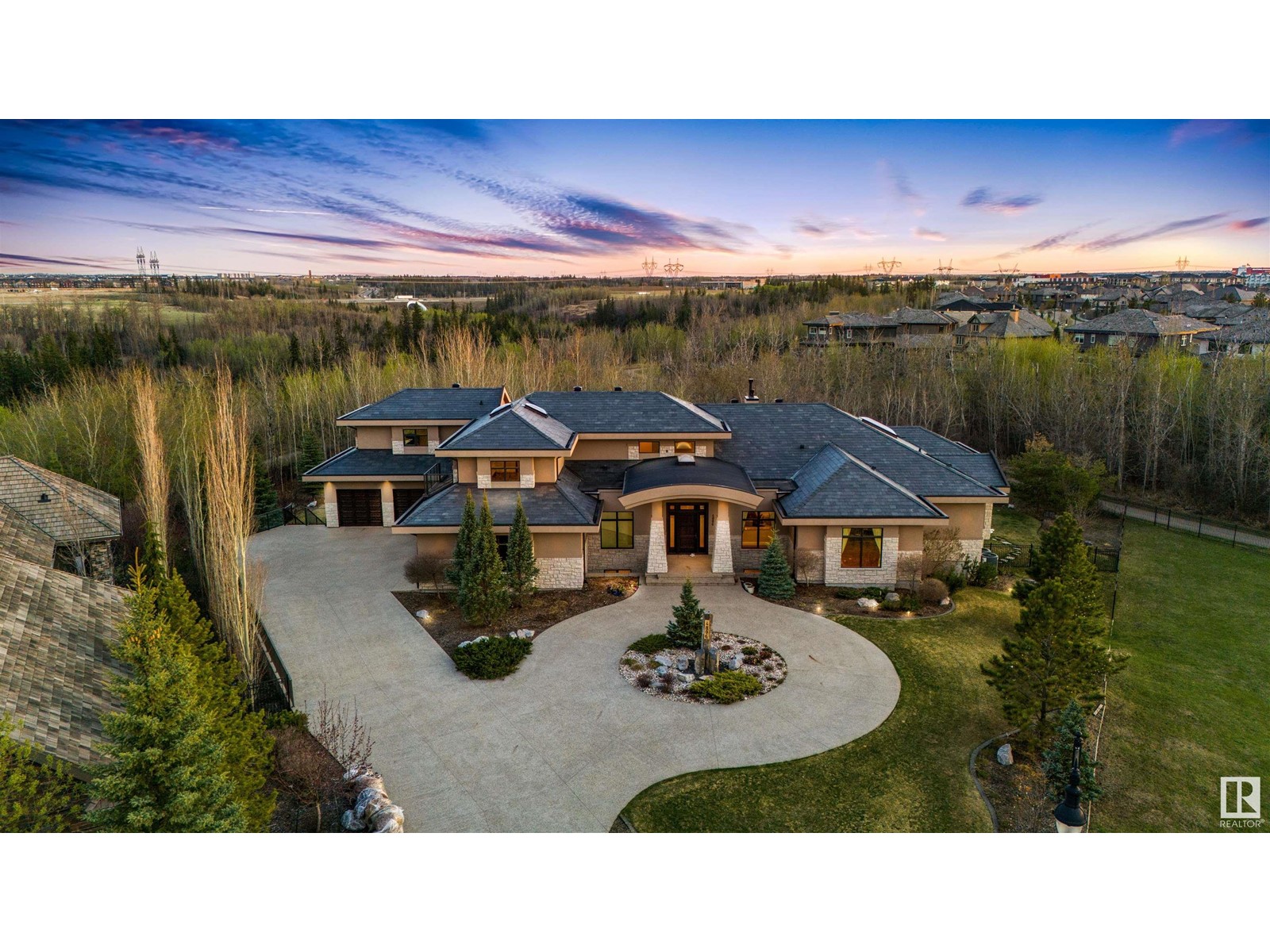 4806 Mactaggart Crest Ct NW, Edmonton, AB T6R 0J6