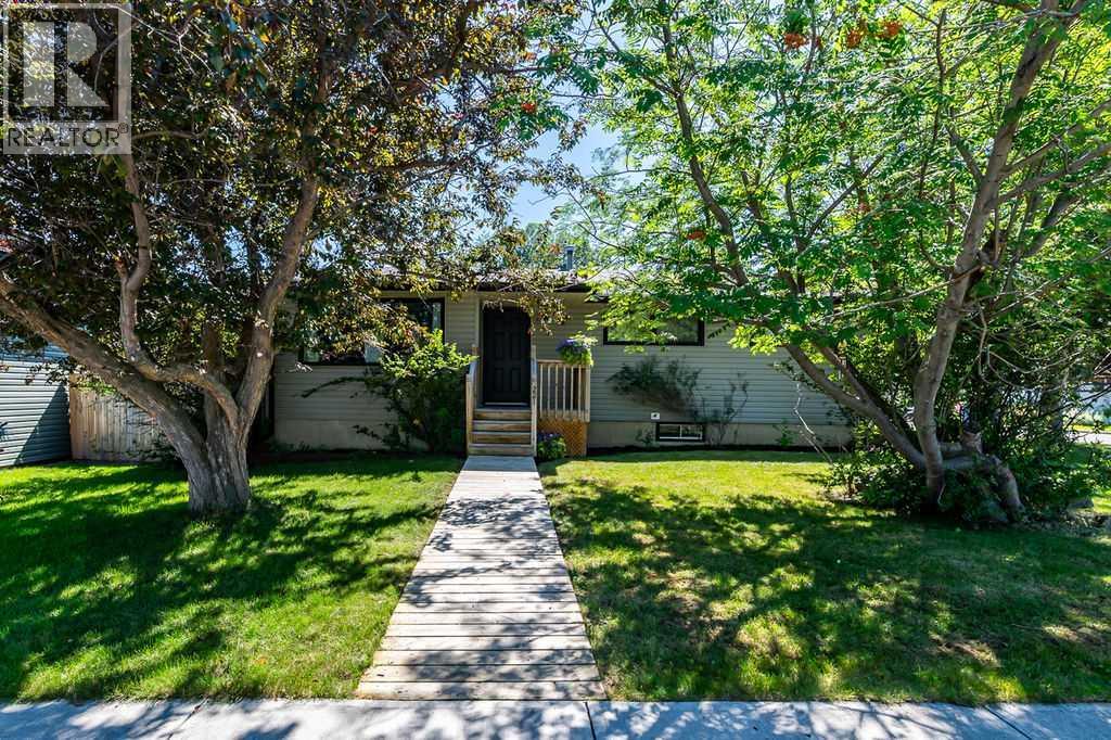 221 Windsor Ave NW, Diamond Valley, AB T0L 2A0