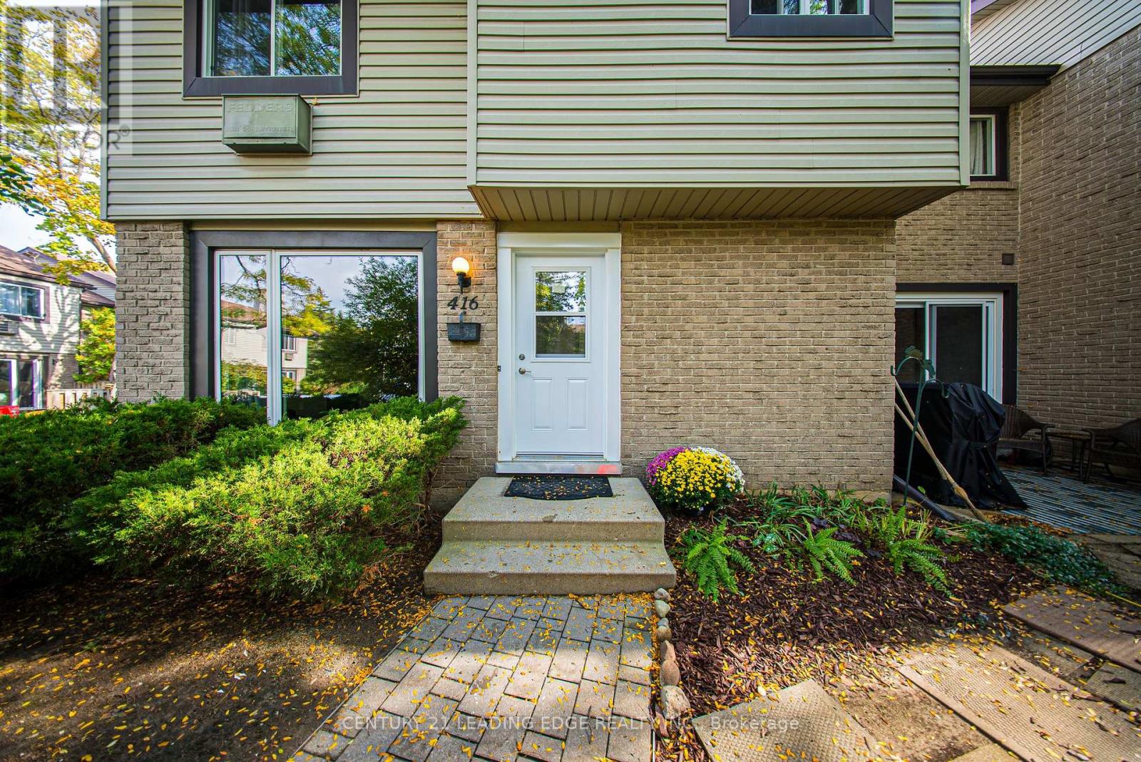 416 Scottsdale Dr, Guelph, ON N1G 2Z8