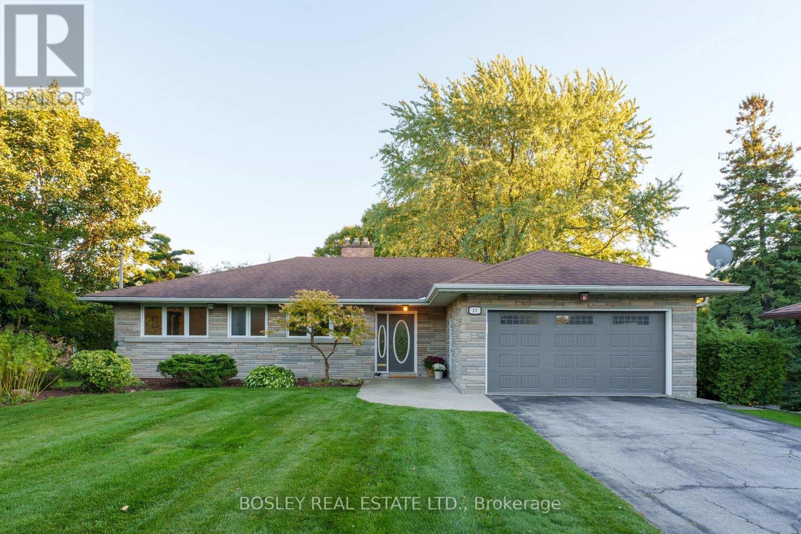 25 Ayre Point Rd, Toronto Cliffcrest, ON M1M 1G4