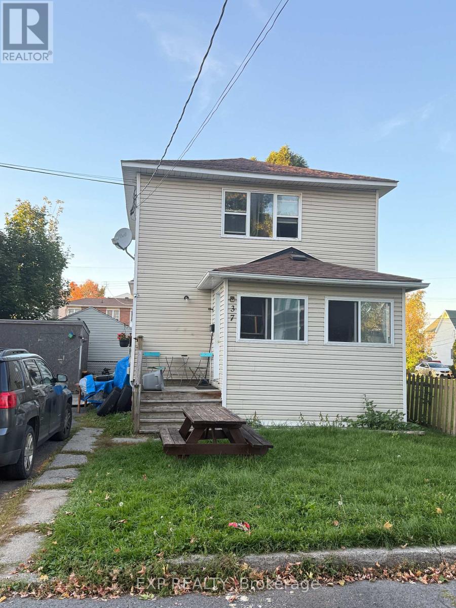 37 Timothy Ave, Cornwall, ON K6J 1K4