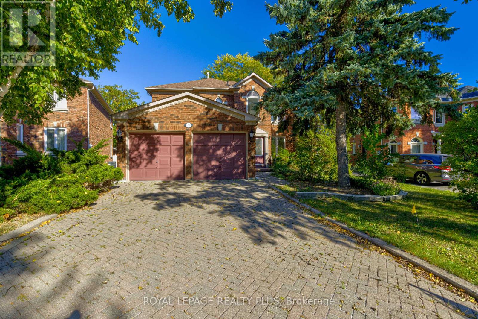 5 Falkland Pl, Richmond Hill, ON L4C 9P3
