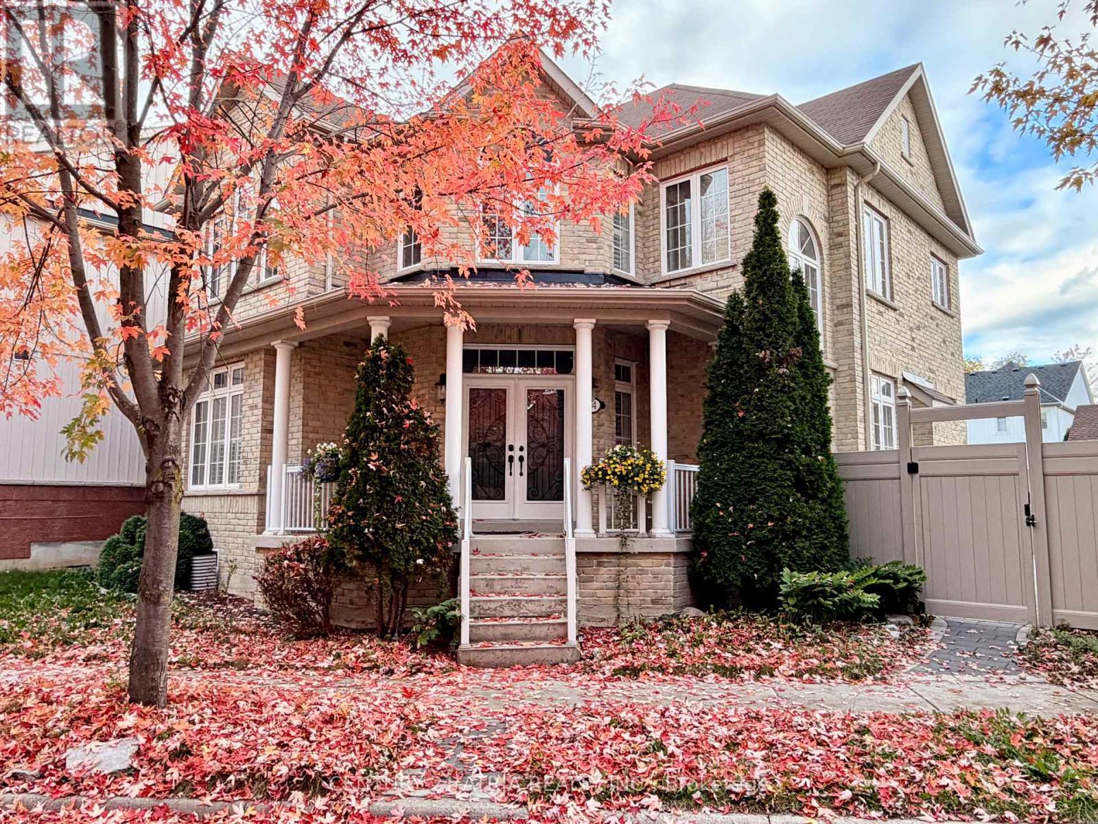 14 W Normandy Dr, Markham, ON L6B 0A8