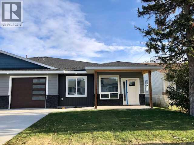 4738 49a Avenue #1, Lacombe, AB T4L 1N4