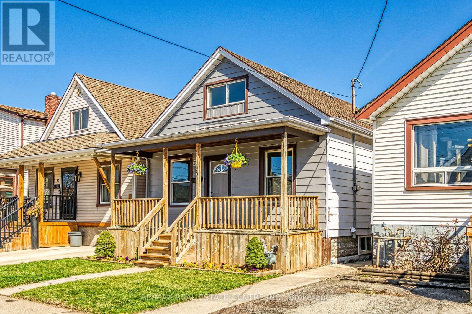 70 Robins Ave, Hamilton, ON L8H 4N4