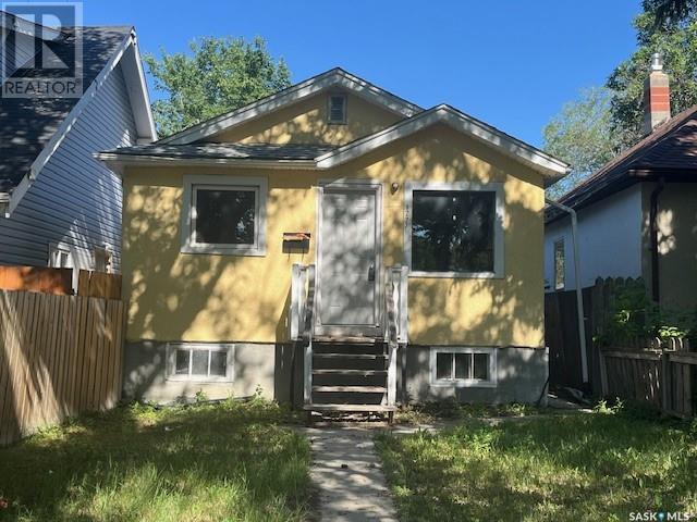 1227 Wascana St, Regina, SK S4T 4J2