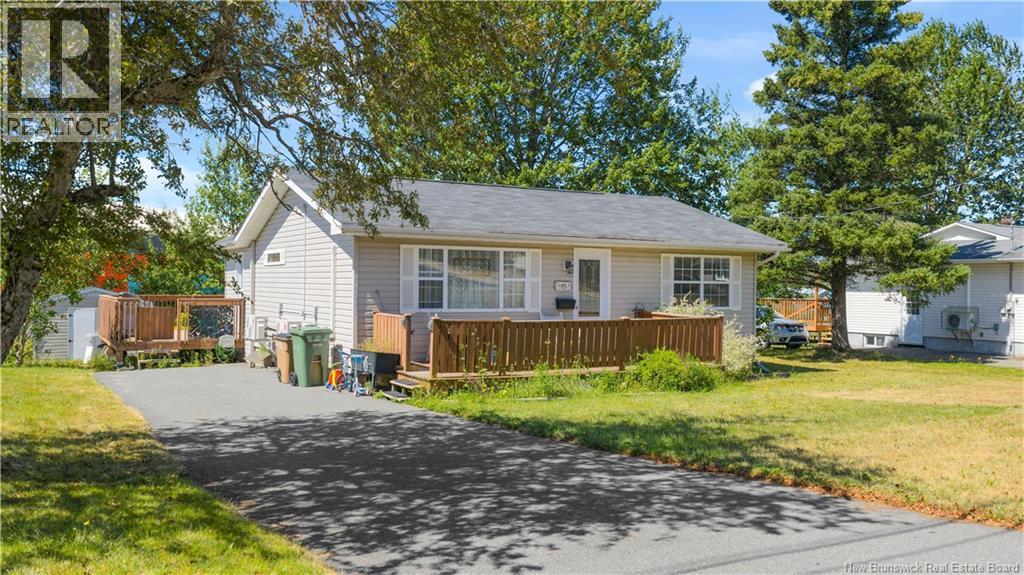 19 Braemar Dr, Saint John, NB E2J 2T5
