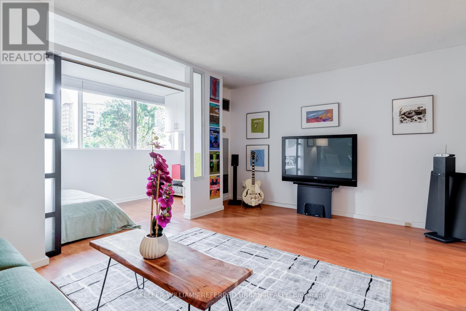 332 60 Homewood Ave, Toronto, ON M4Y 2X4