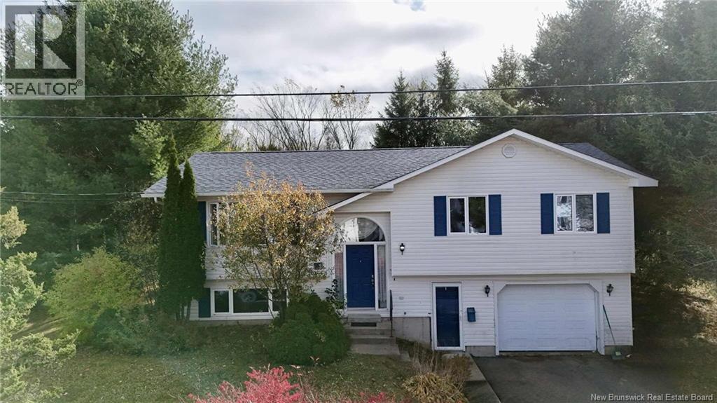 23 Newman St, New Maryland, NB E3C 1M3