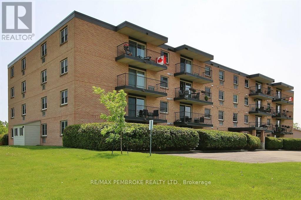 408 206 Woodward St, Carleton Place, ON K7C 4E9