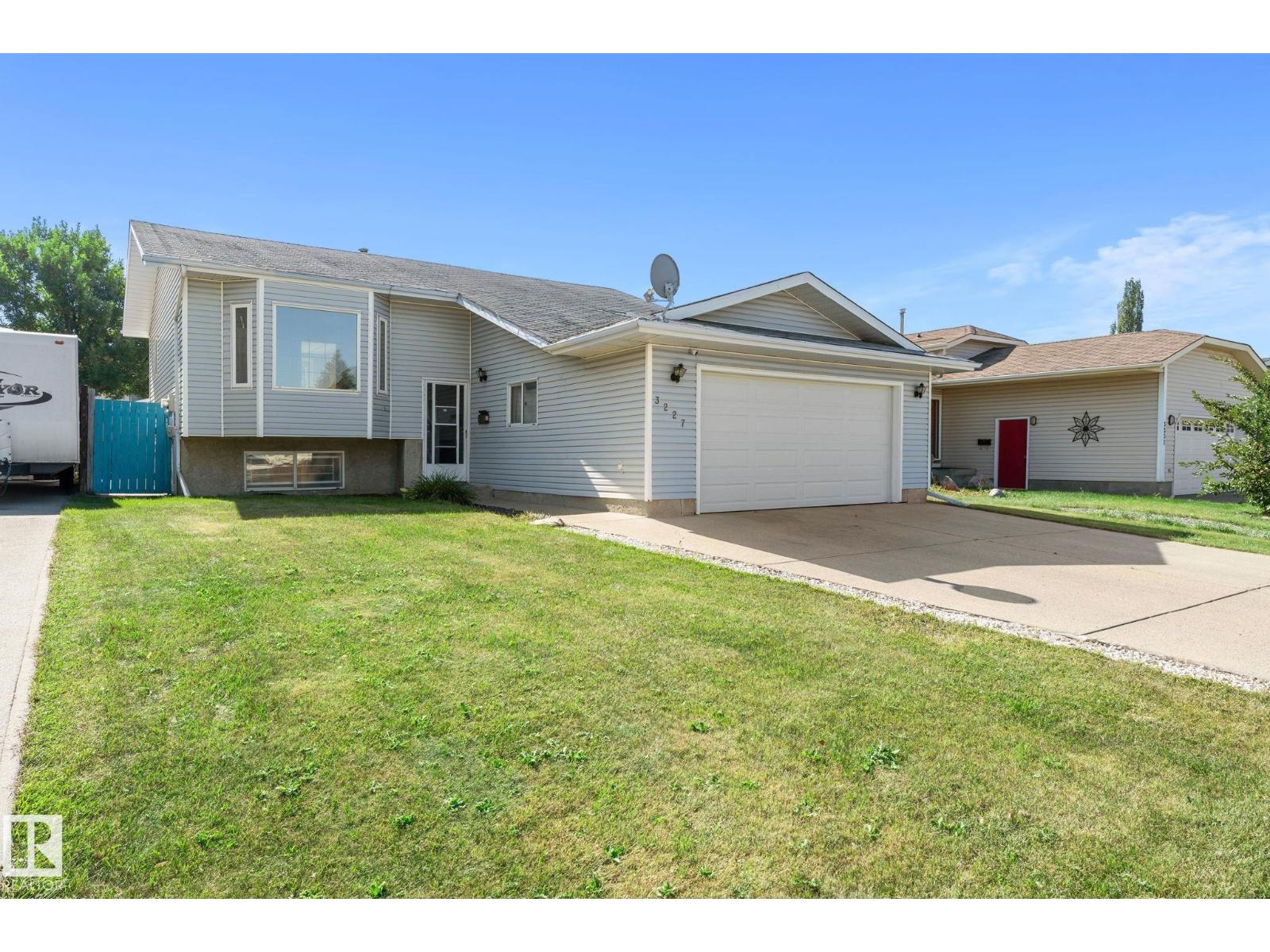 145 Av Nw Unit 3227, Edmonton, AB T5Y 2E9