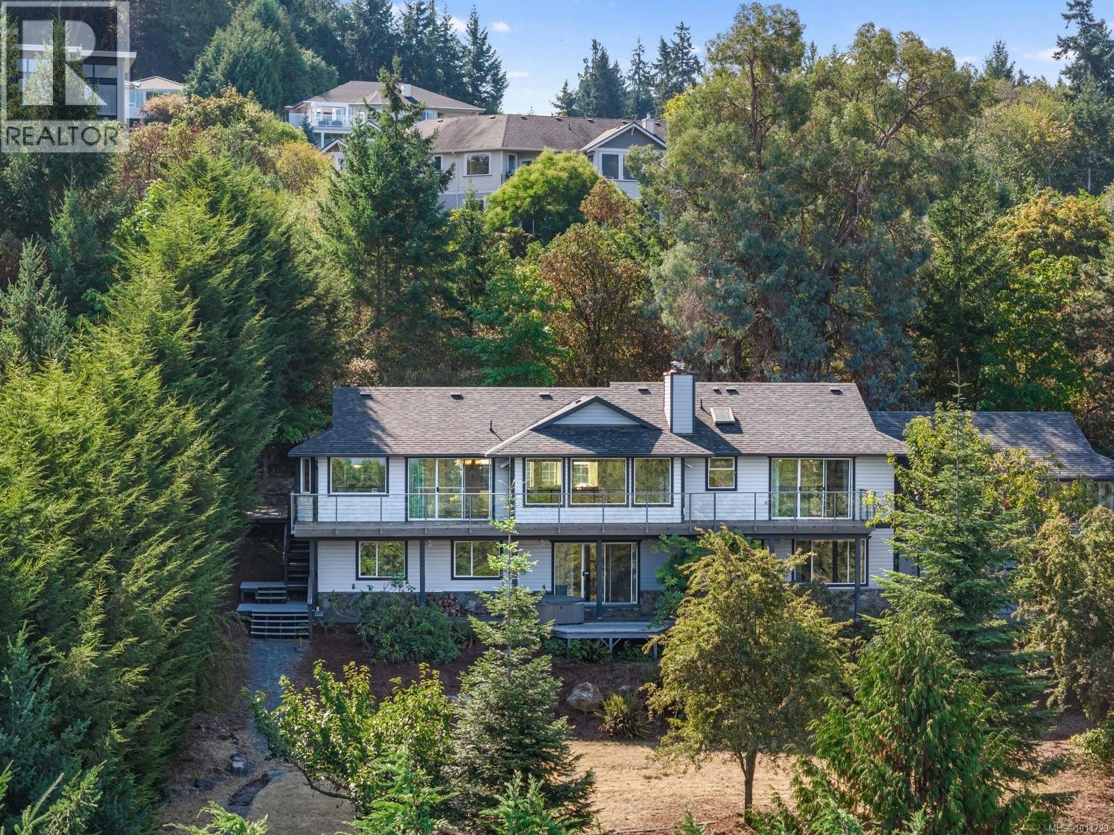 1319 Lands End Rd, North Saanich, BC V8L 5K1
