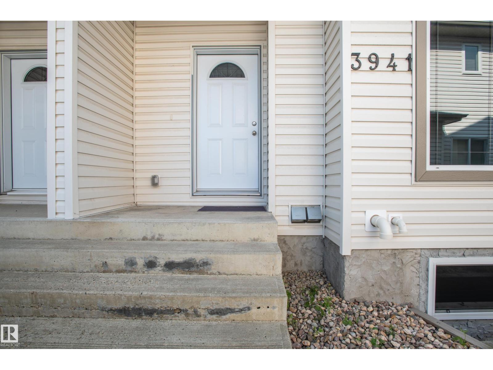 38 St Nw Unit 3941, Edmonton, AB T6L 6S9