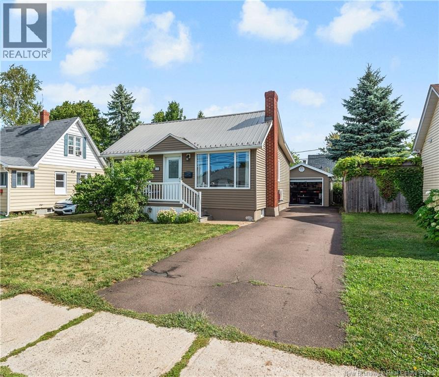 113 West Ln, Moncton, NB E1C 6T8
