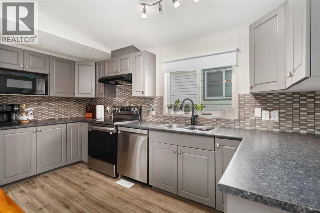 101 Hoehne St, Fort Mcmurray, AB T9K 2K8