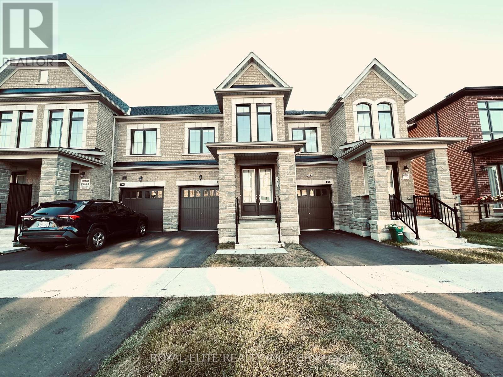 32 Hercules Club Dr, Richmond Hill, ON L4E 1K7