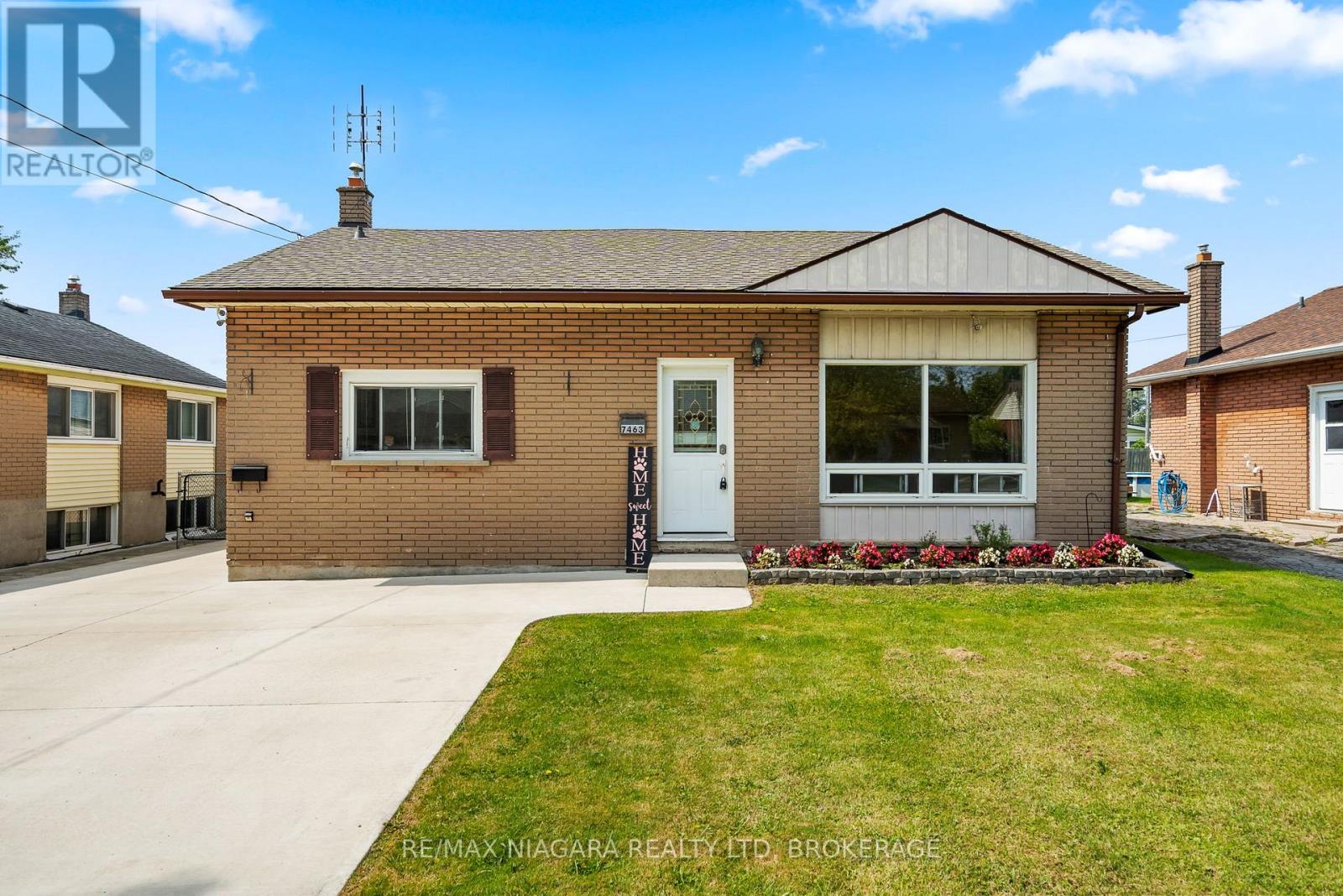 7463 Marieclaude Ave, Niagara Falls, ON L2G 5M1