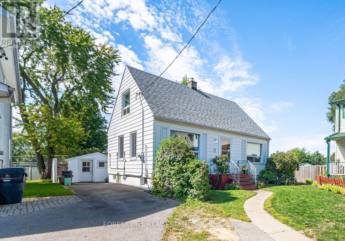 2 Topham Rd, Toronto O'connor-parkview, ON M4B 3K2