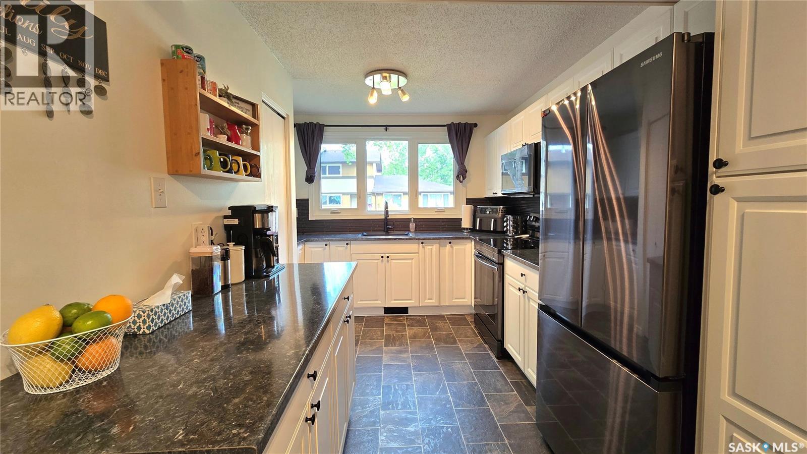 42 Mackenzie Mews, Regina, SK S4N 5M5