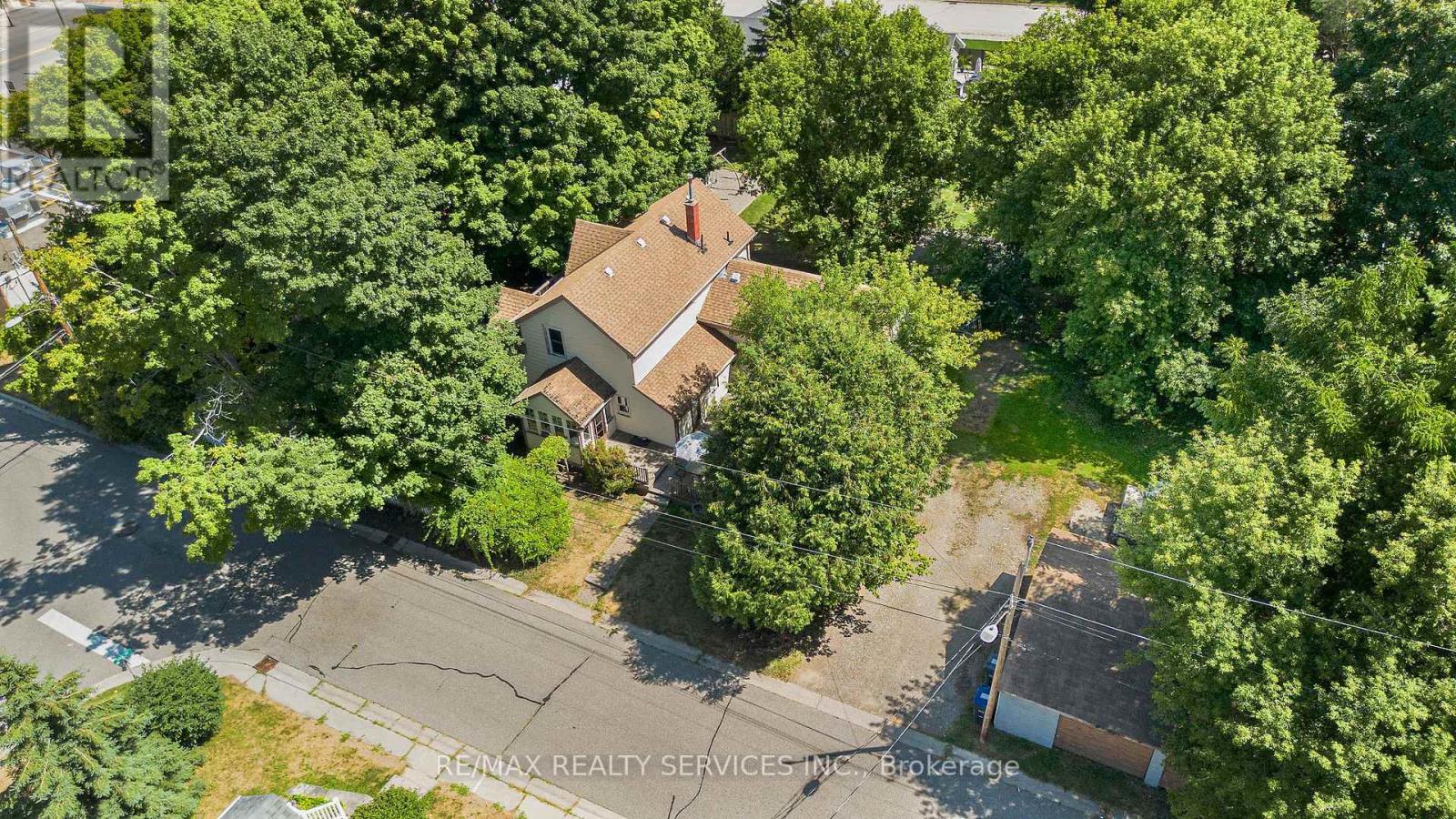 2 Parsons Ave, Caledon, ON L7C 1G1