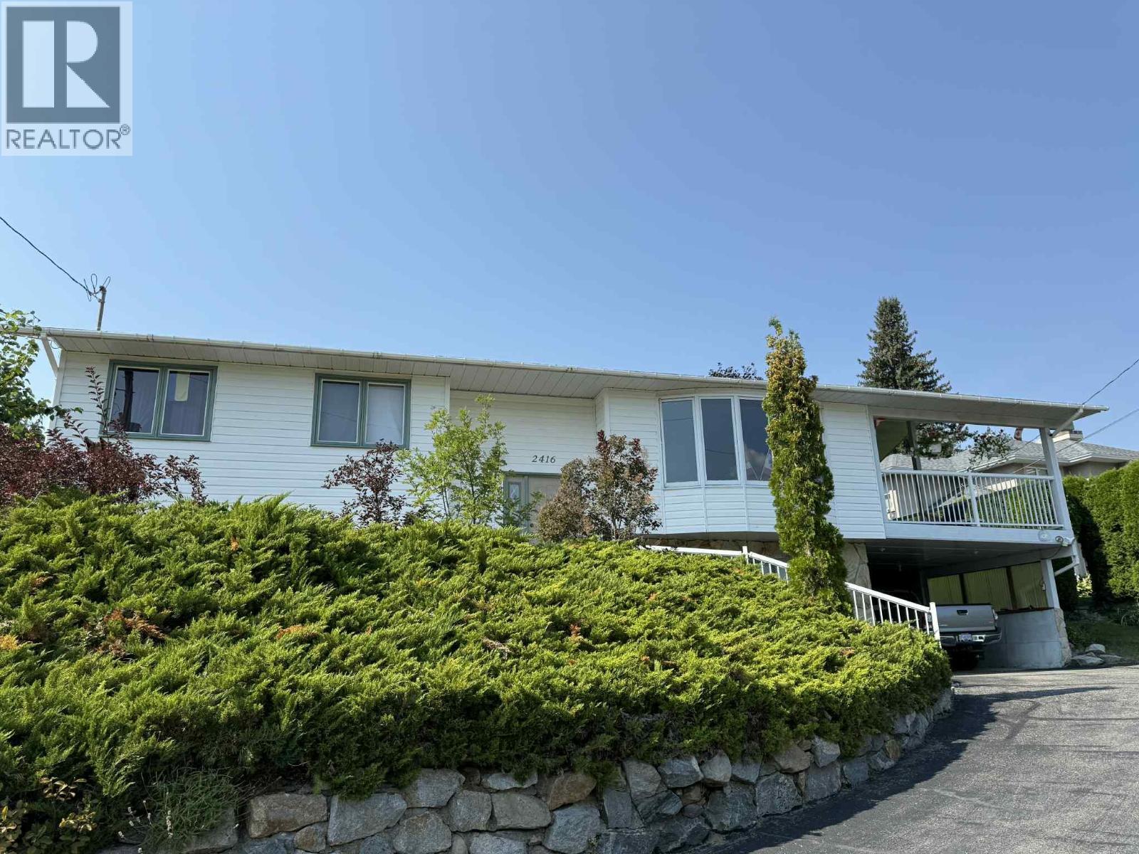 2416 9 Avenue, Castlegar, BC V1N 2Y6