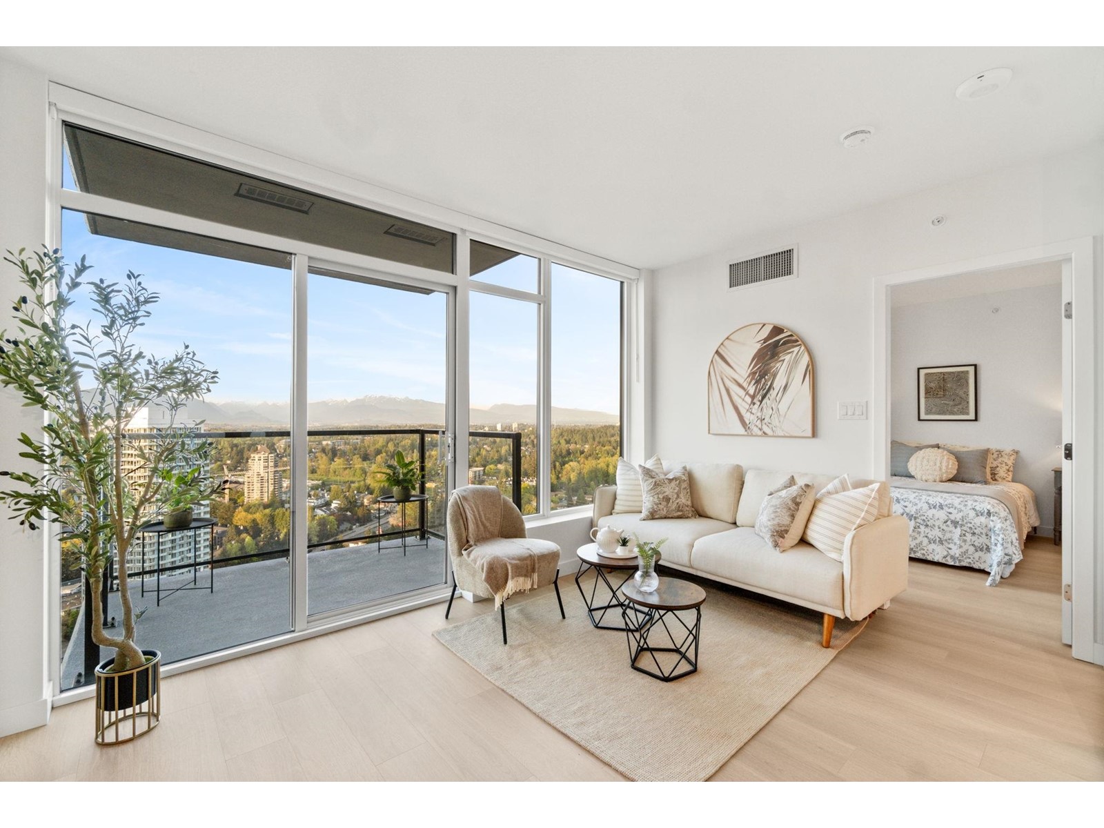 13725 George Junction Unit 4004, Surrey, BC V3T 0V7