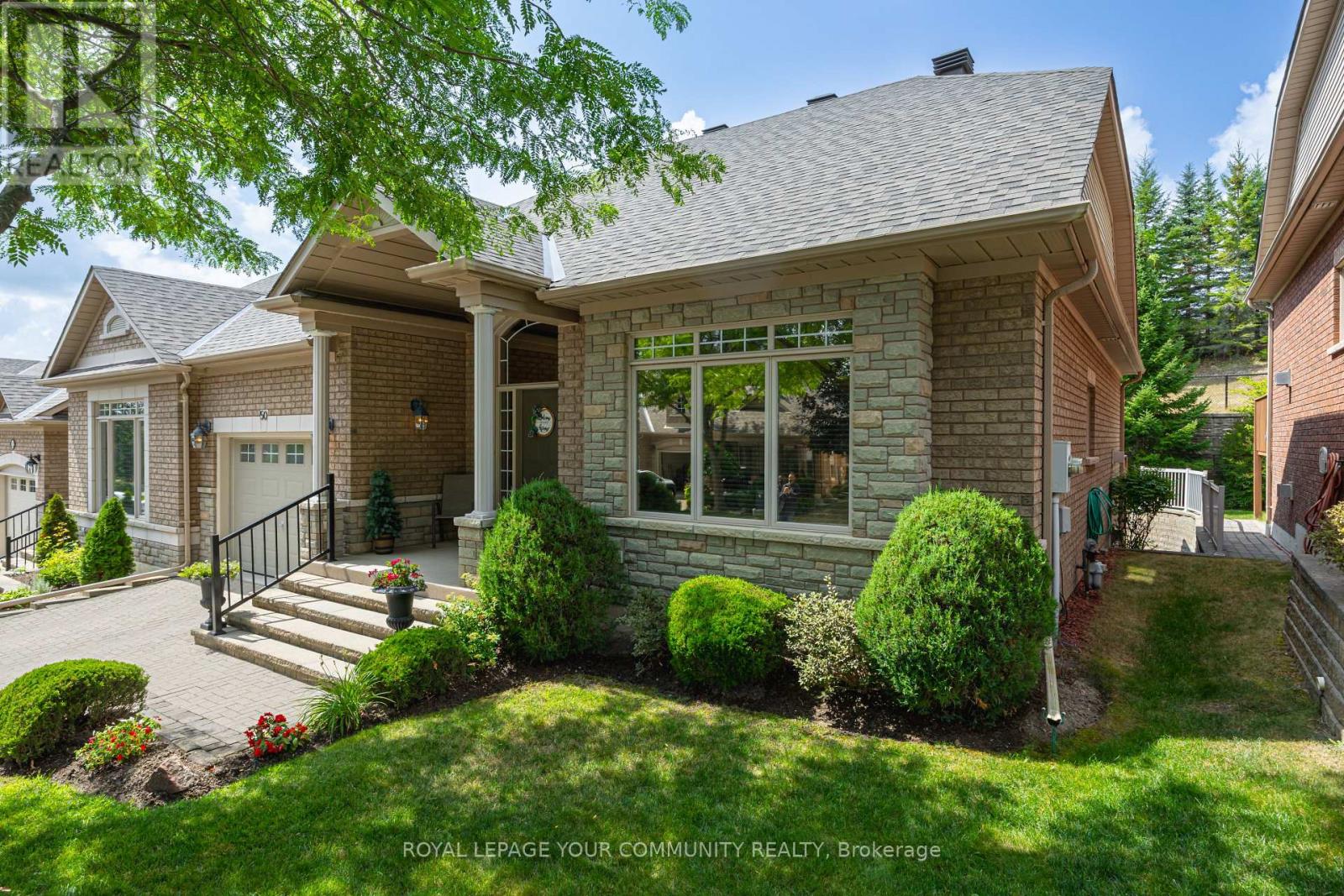 17 50 Renaissance Pt, New Tecumseth, ON L9R 2H7