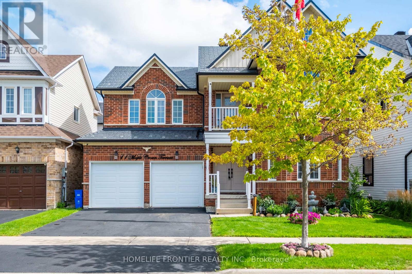 11 Maple Crown Ter, Barrie, ON L4M 7H3