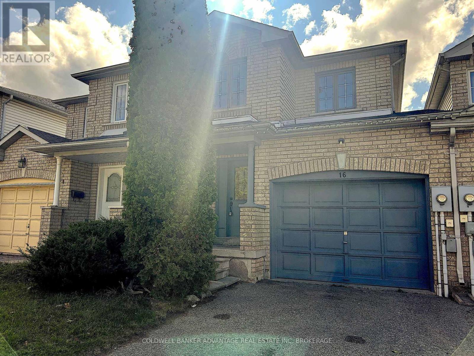 16 Cunningham Dr, Barrie, ON L4N 8L3