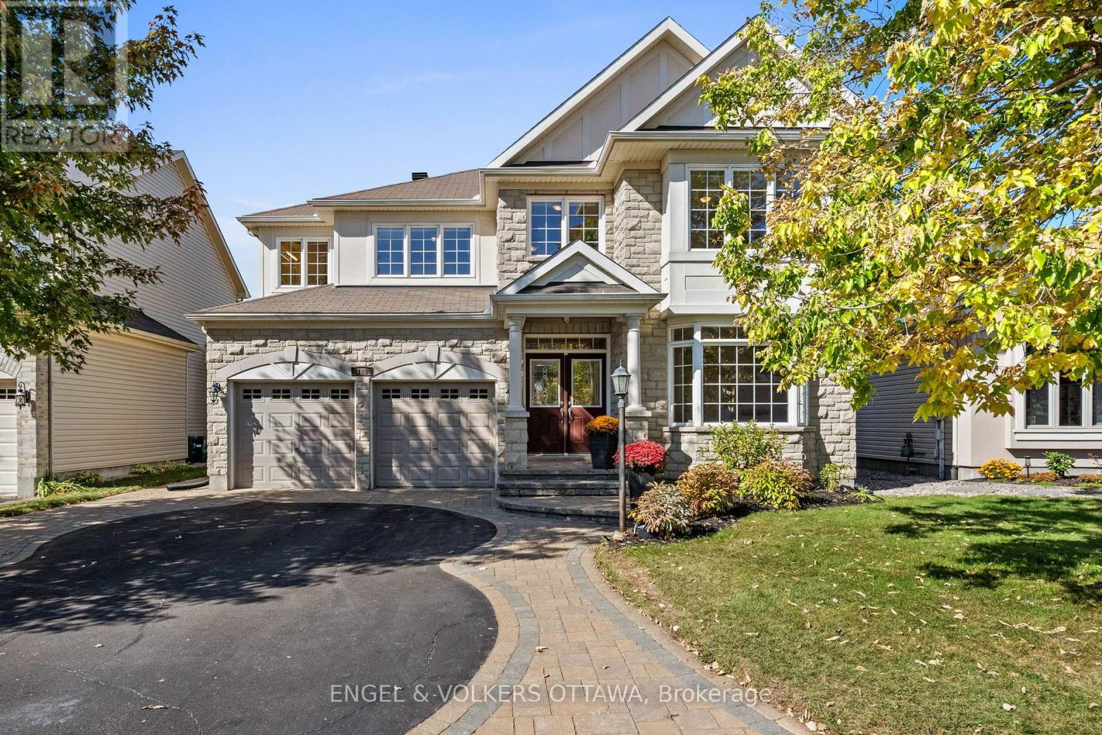788 Kilbirnie Dr, Ottawa, ON K2J 0M4