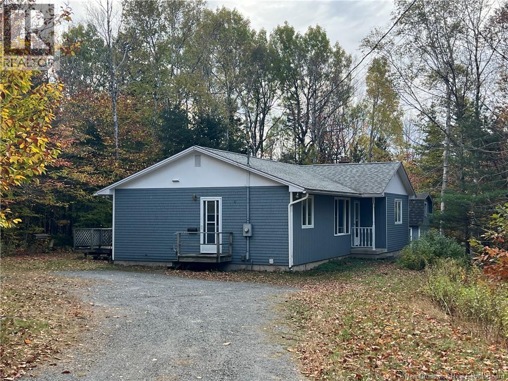 9 Crestline Dr, Mcleod Hill, NB E3G 6B2