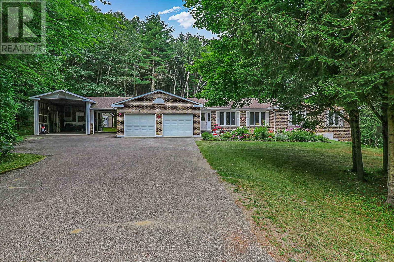 436 Puddicombe Rd, Midland, ON L4R 5G7
