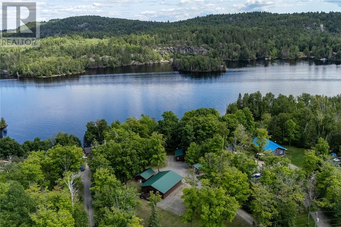 700 Bayline Dr, Mckerrow, ON P0P 1M0